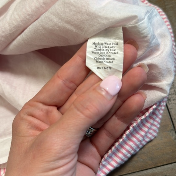 Vineyard Vines Scalloped Edge Seersucker Skirt - pink - Picture 3 of 10